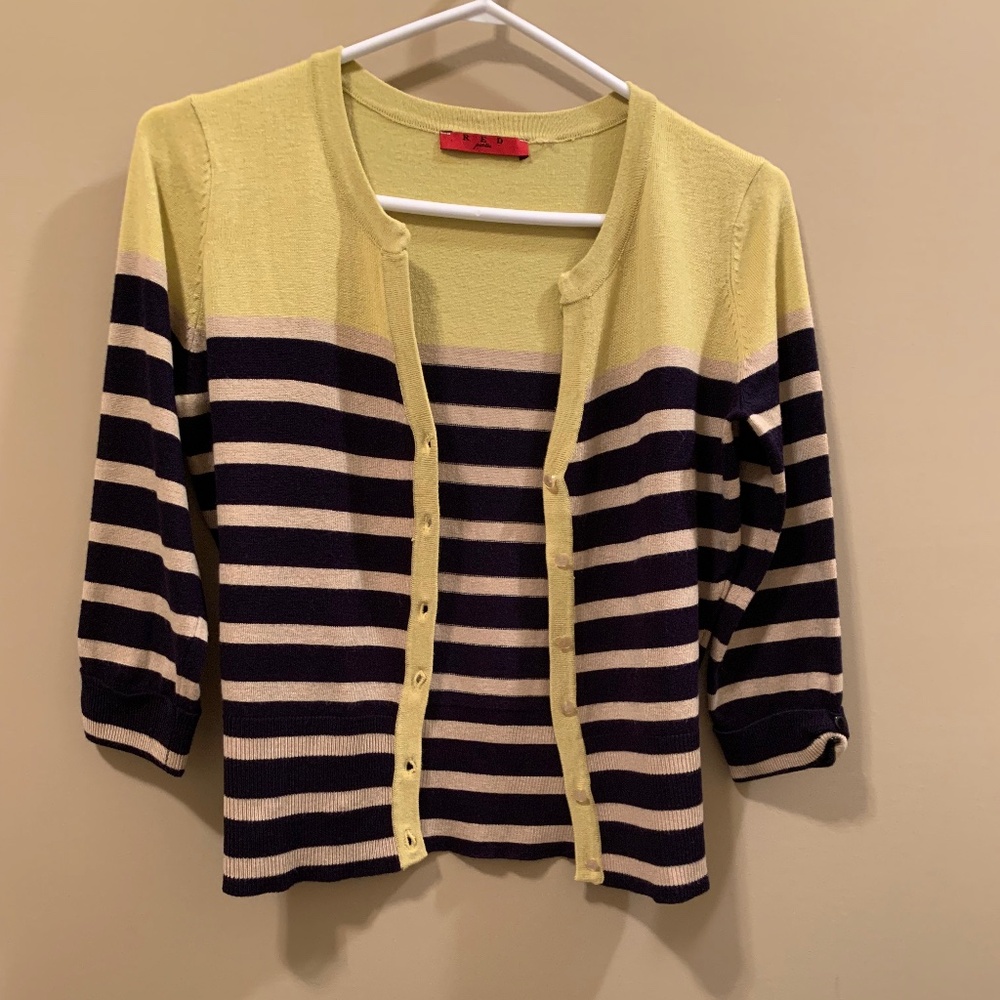 BLACK AND YELLOW STRIPED  LIGHTWEIGHT CARDIGAN - SIZE P/S